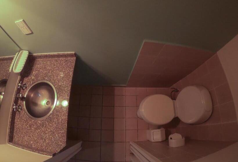 هاستل Folk Suites