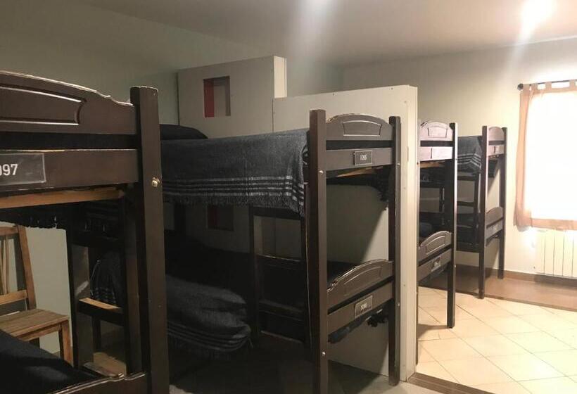 هاستل Folk Suites