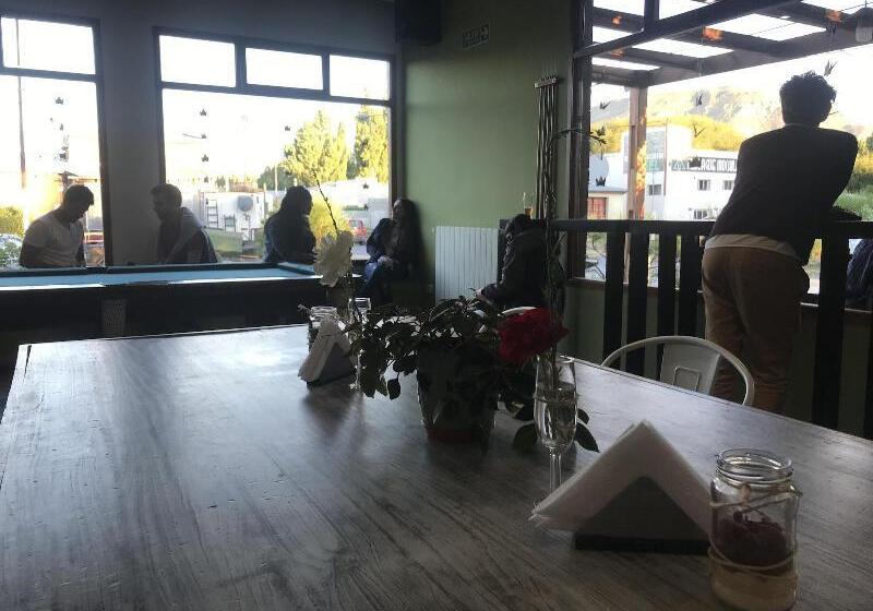 هاستل Folk Suites