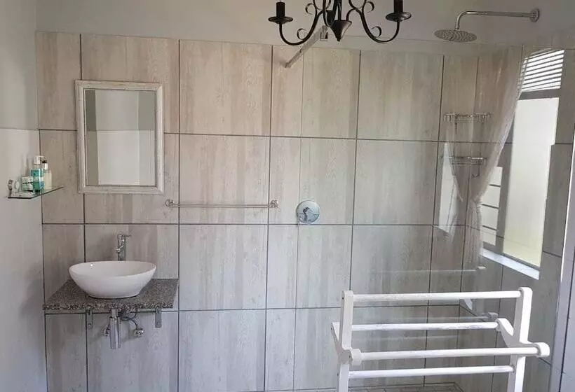 Aamiaismajoitus (B&B) Umuzi Guest House