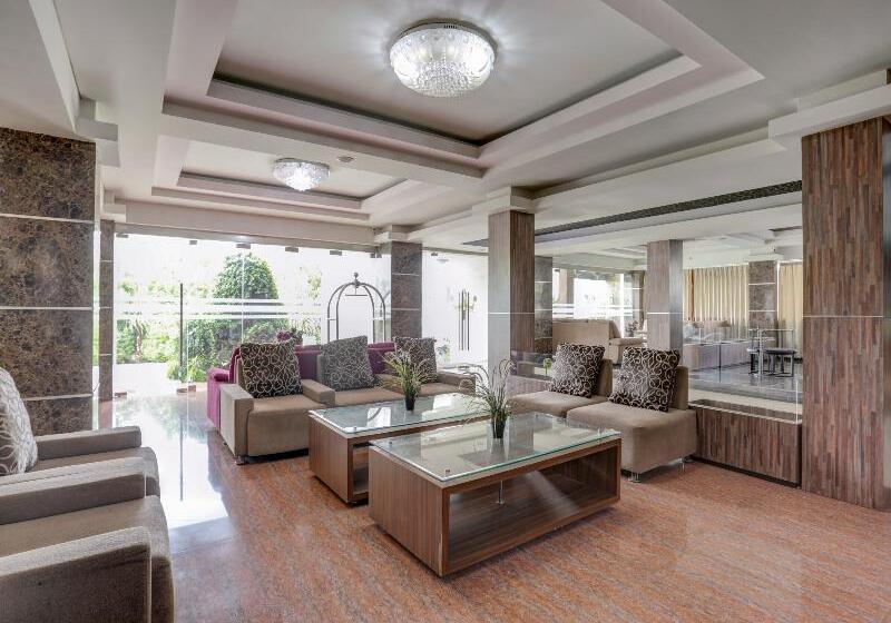 Collection O 499 Princess Keisha Hotel & Convention Center