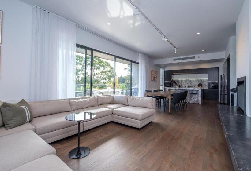 Hepburn Springs Escape