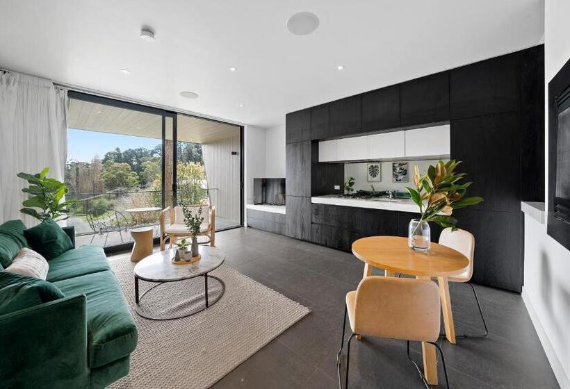 Hepburn Springs Escape