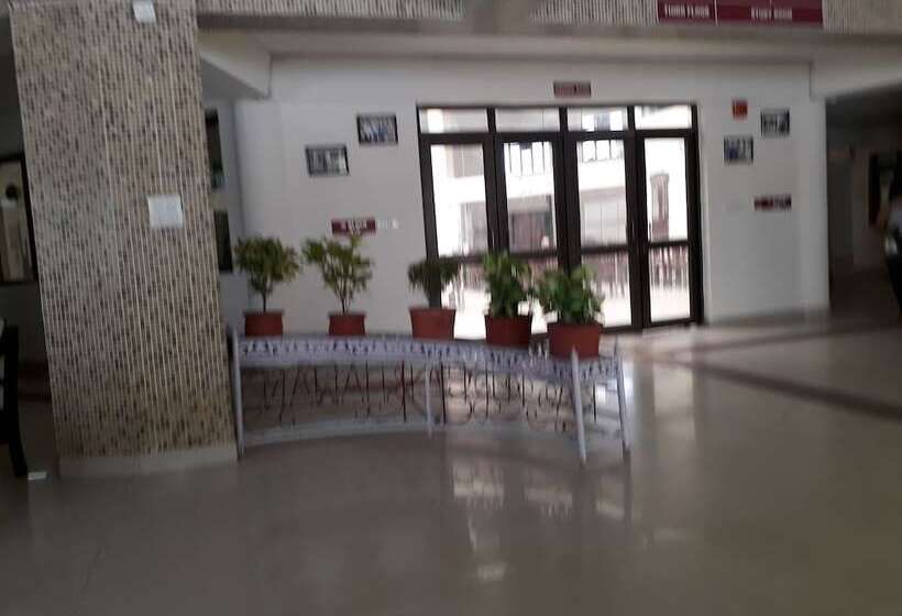 هتل Coral Inn  Hci