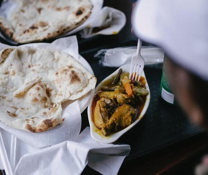 هتل Coral Inn  Hci