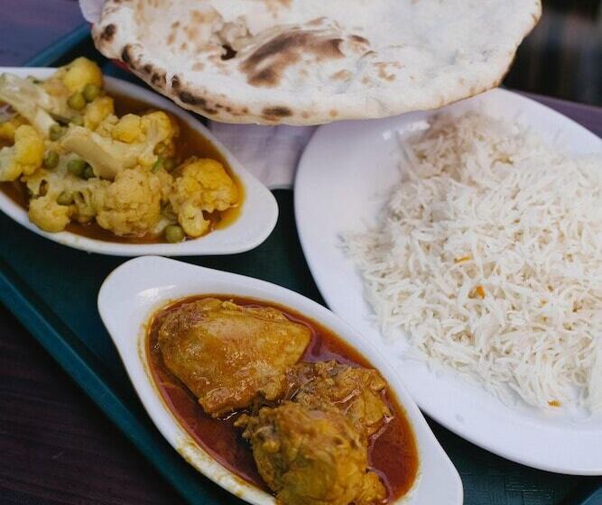 هتل Coral Inn  Hci