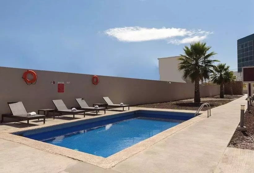 ホテル Extended Suites Querétaro Juriquilla