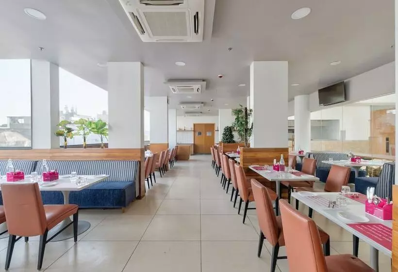 هتل Ginger Surat City Centre