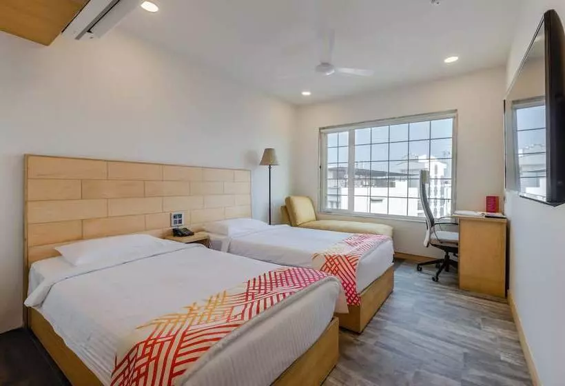 هتل Ginger Surat City Centre