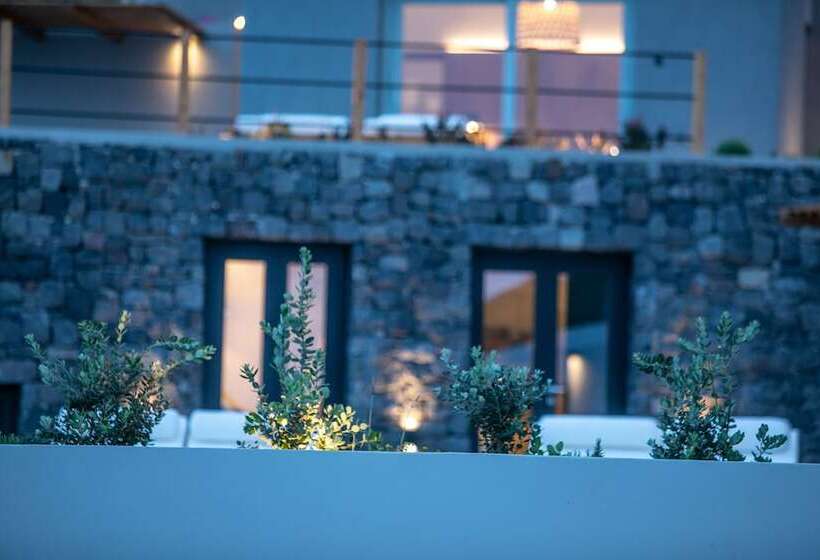 هتل Melidonia Suites