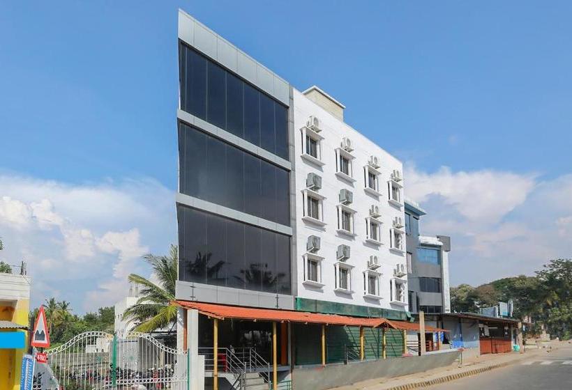 Hotell The Olive Grand