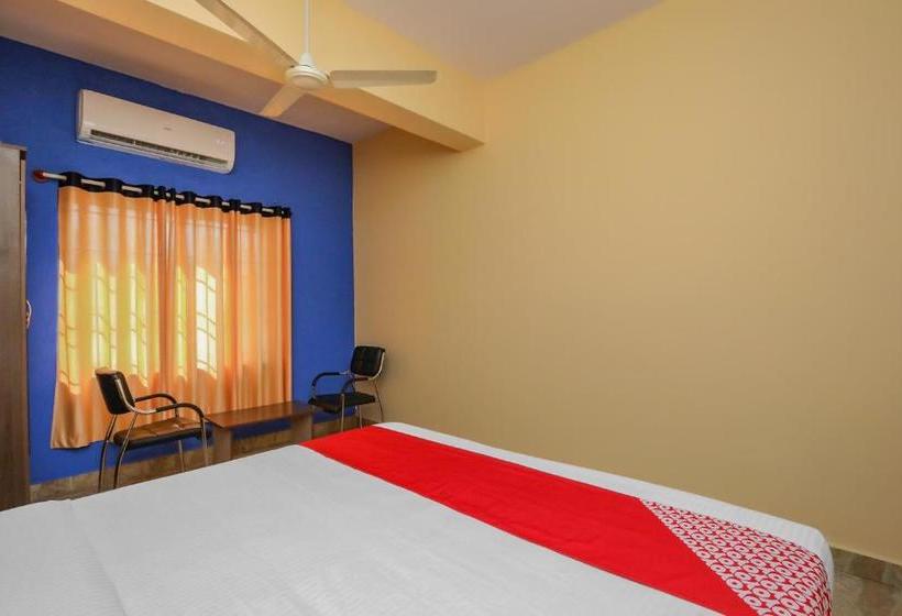 Hotell The Olive Grand