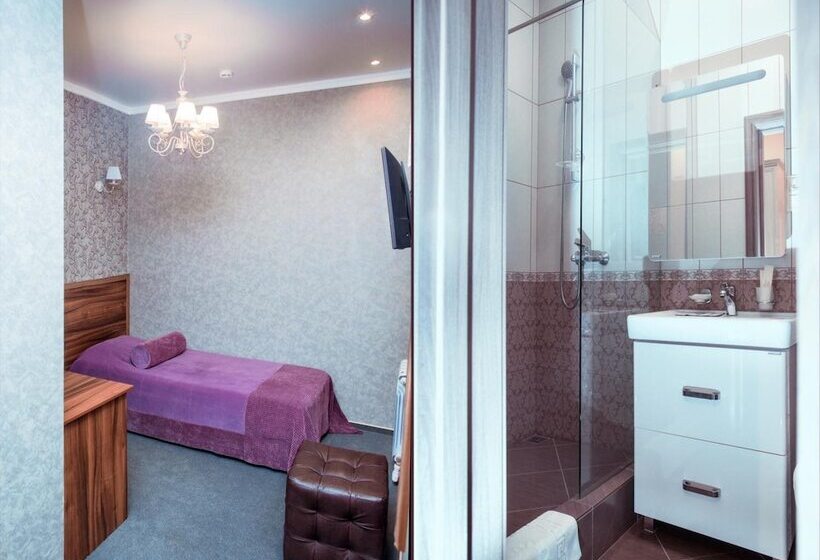 בית מלון כפרי Teta Kropotkin