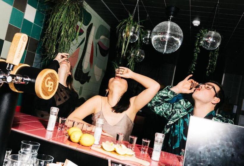 The Green Elephant Hostel & Spa