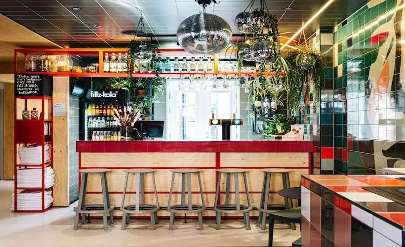 The Green Elephant Hostel & Spa