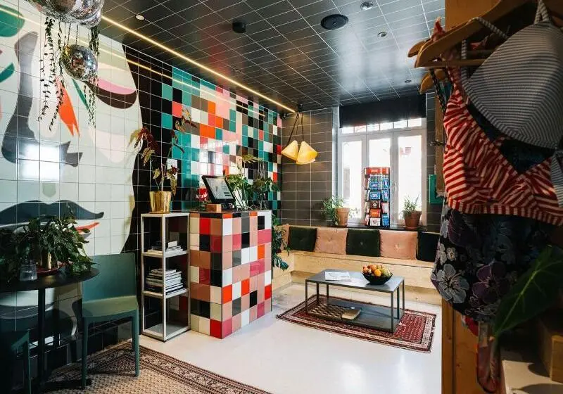 The Green Elephant Hostel & Spa