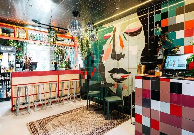The Green Elephant Hostel & Spa