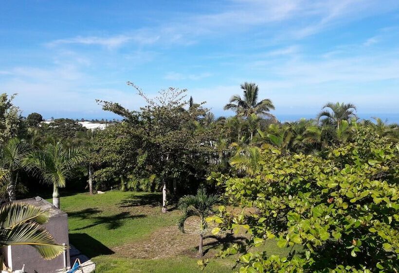 تختخواب و صبحانه La Kaz A Dom 974