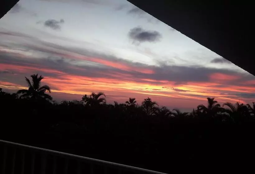 تختخواب و صبحانه La Kaz A Dom 974