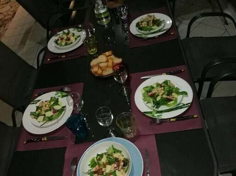 تختخواب و صبحانه La Kaz A Dom 974