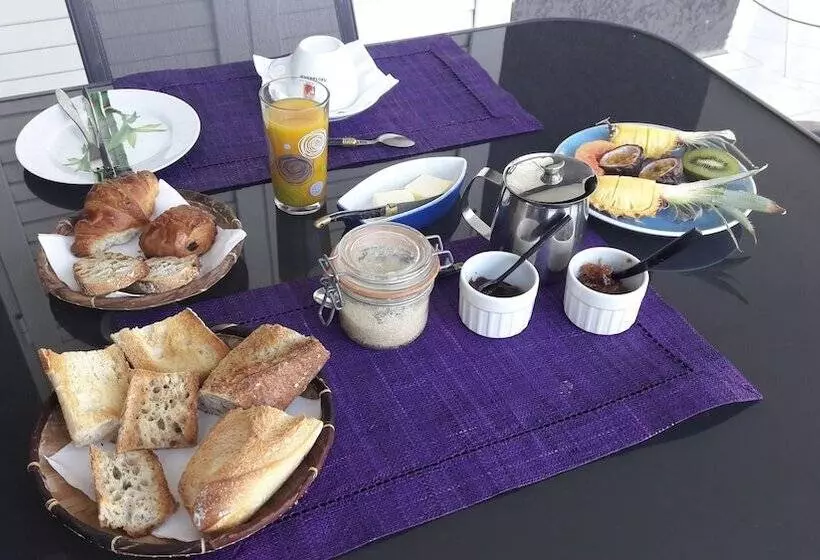 تختخواب و صبحانه La Kaz A Dom 974