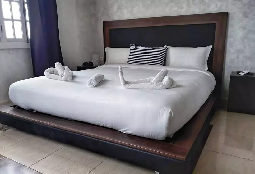 هتل Amwaj
