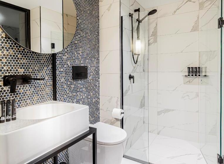 Brady Hotels Jones Lane