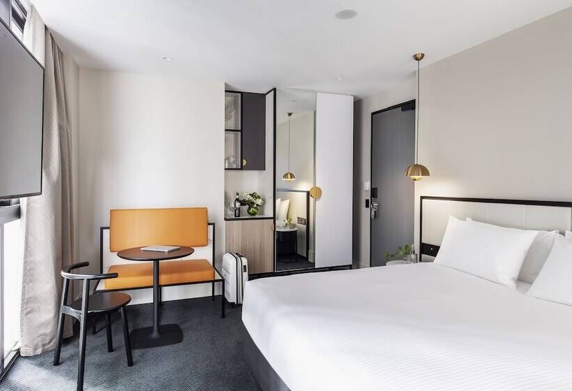 Brady Hotels Jones Lane