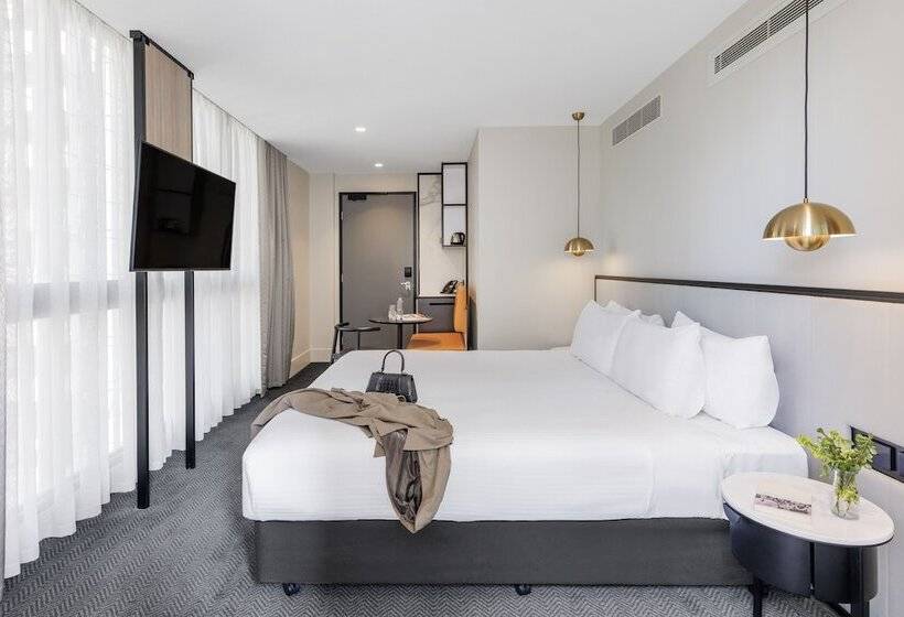 Brady Hotels Jones Lane