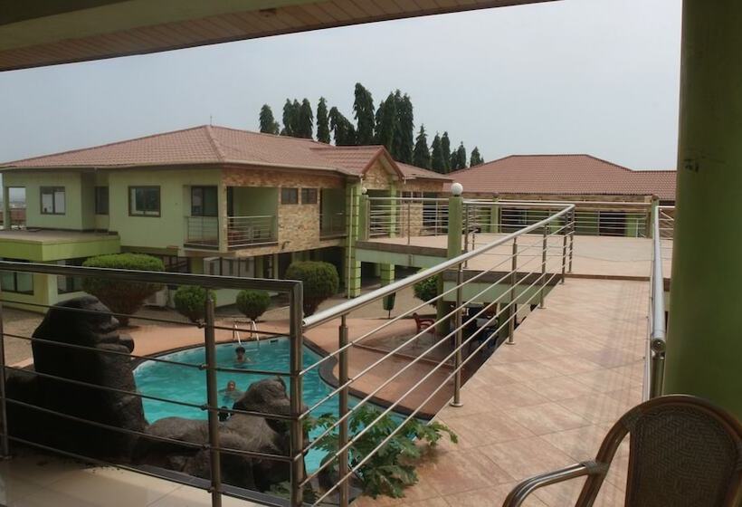 هتل Crown Liberty