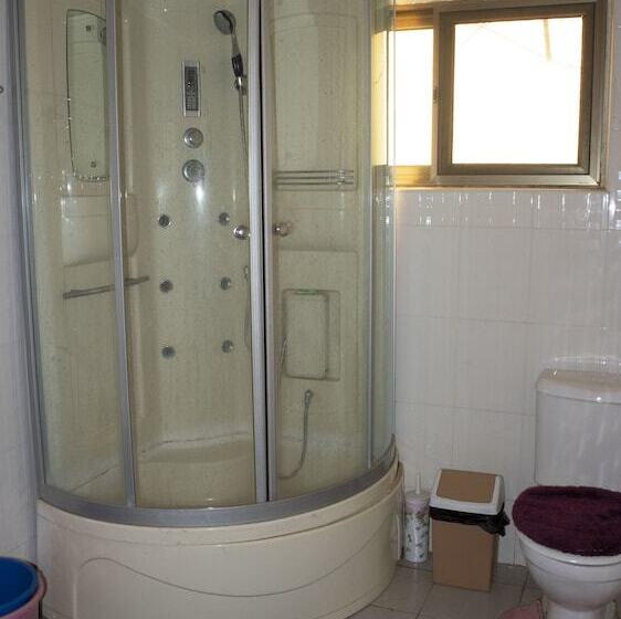 هتل Crown Liberty