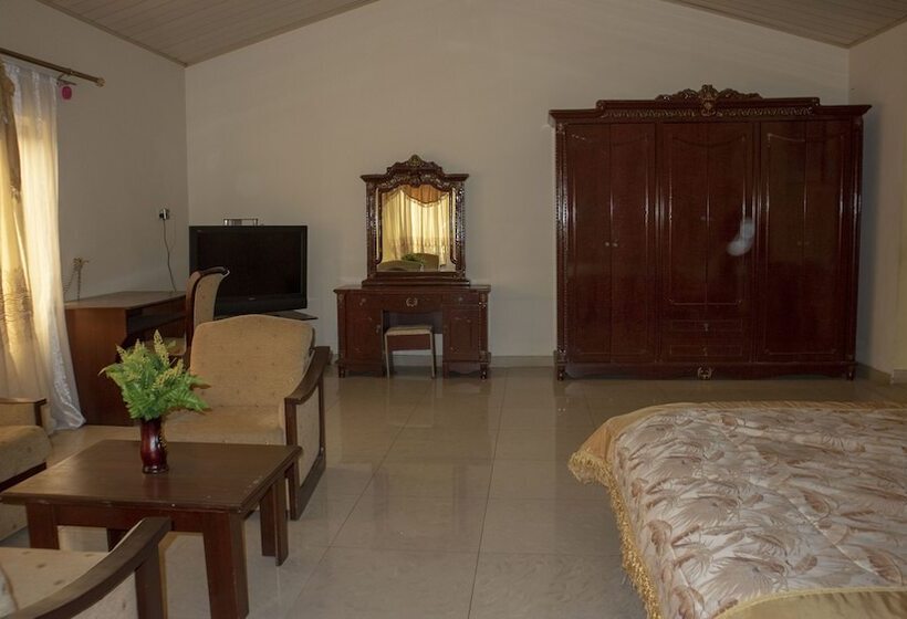 هتل Crown Liberty