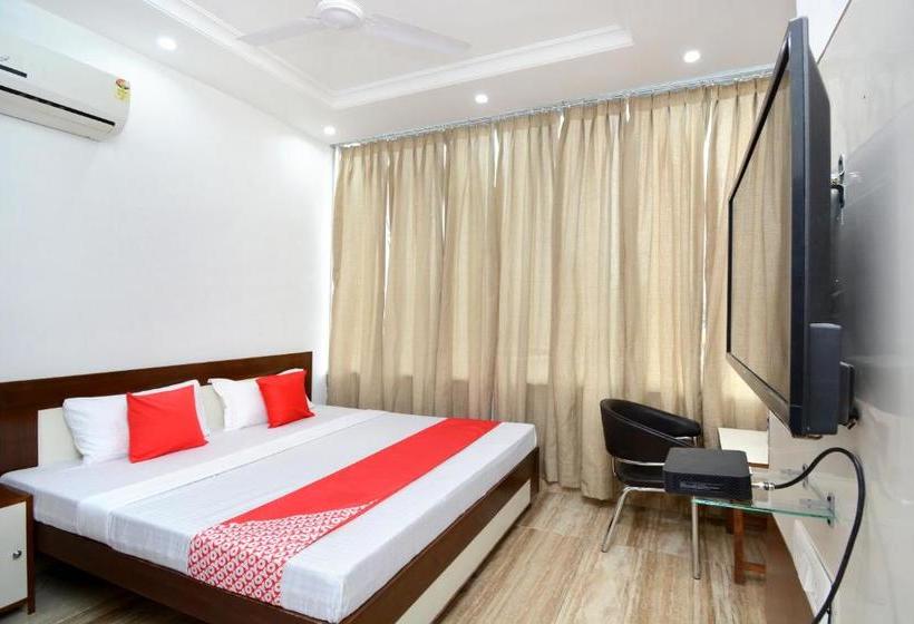 Flagship Hotel Mm Crown