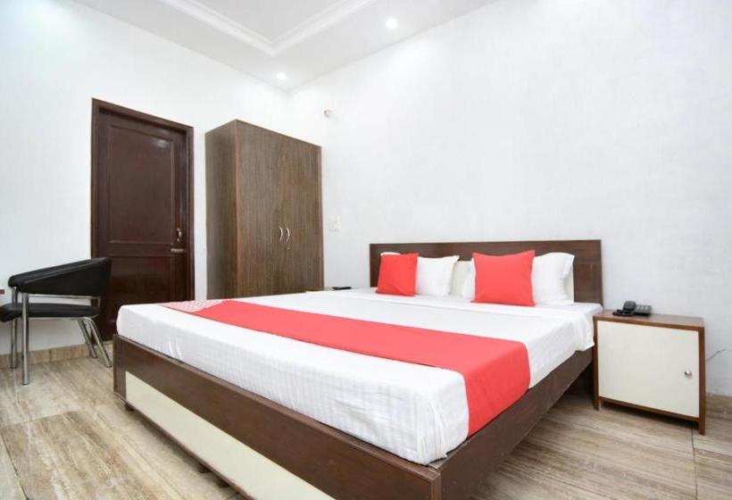 Flagship Hotel Mm Crown