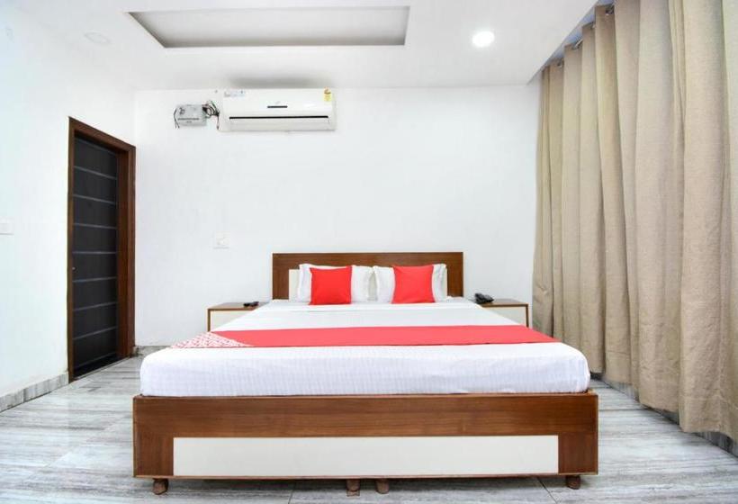 Flagship Hotel Mm Crown