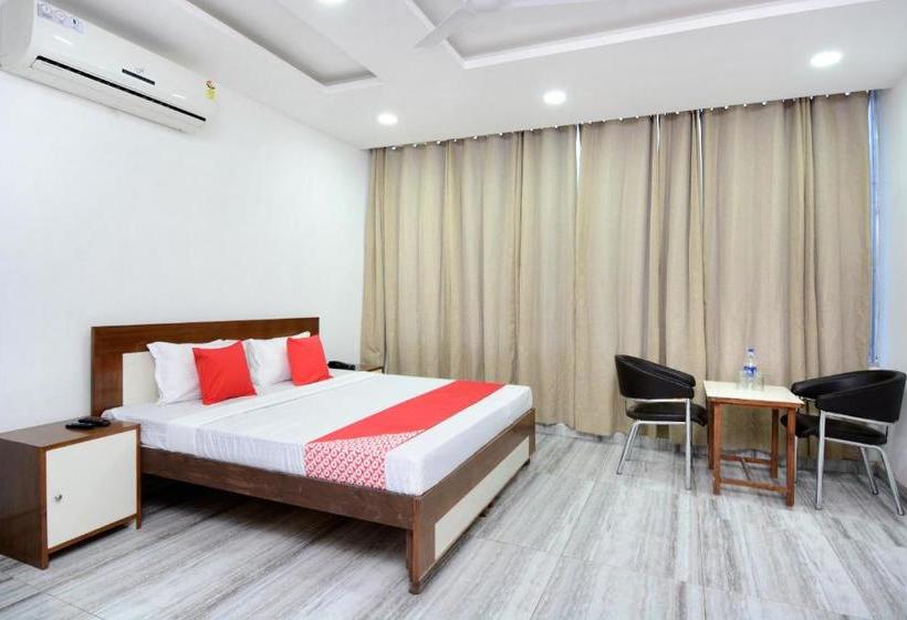 Flagship Hotel Mm Crown