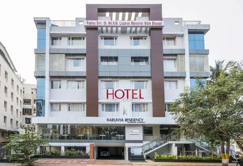 ホテル Karunya Residency