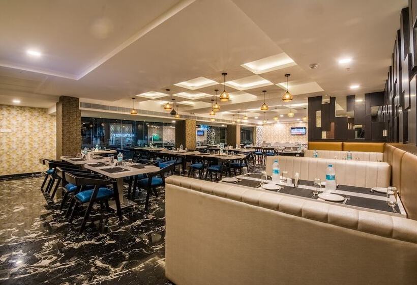 בית מלון כפרי Karunya Residency