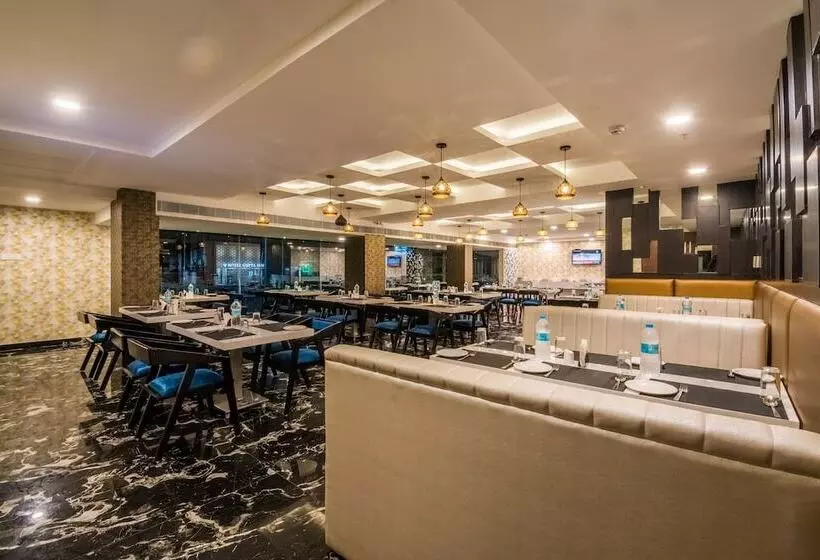 ホテル Karunya Residency