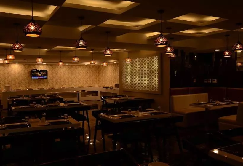 ホテル Karunya Residency