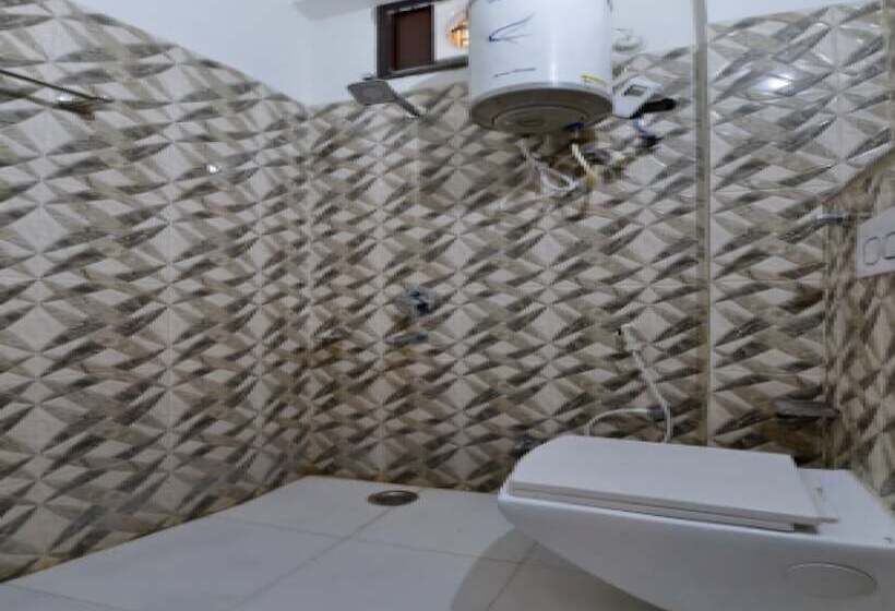 فندق President By Oyo Rooms