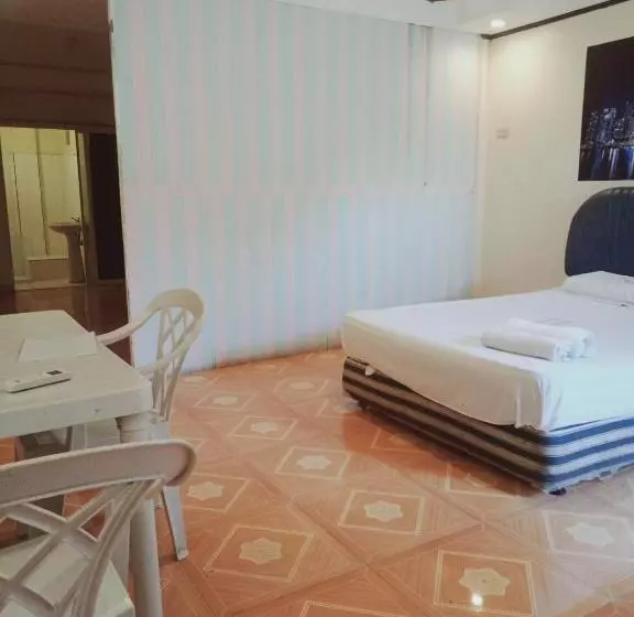هتل Wjv Inn Marigondon