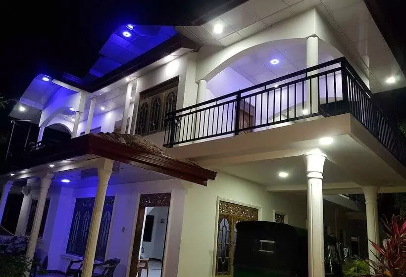 پانسیون Amada Lake View Homestay