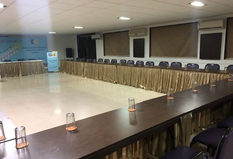 Resort Silver Hills Lonavala