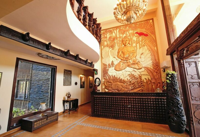 The Earth House Resort