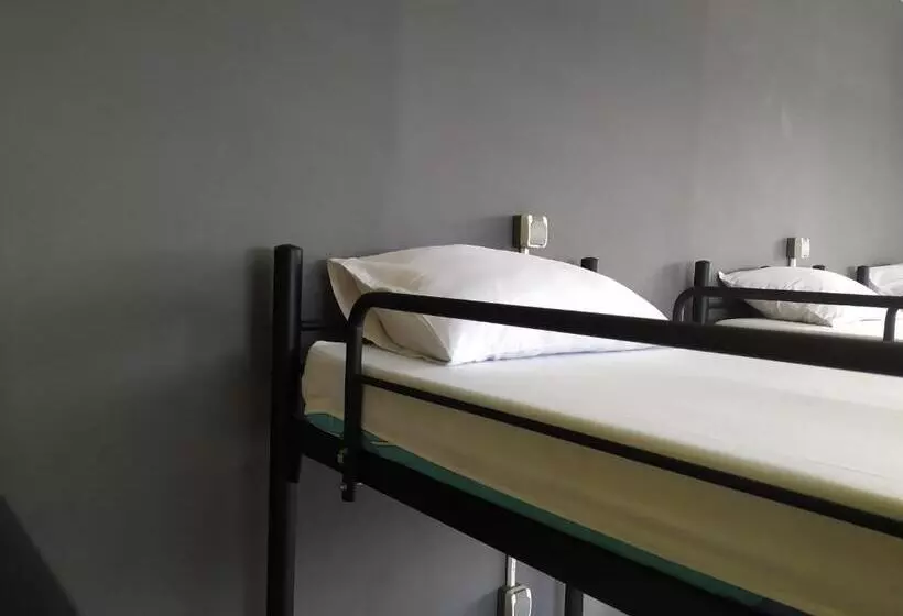 ユースホステル Footprints Xperience