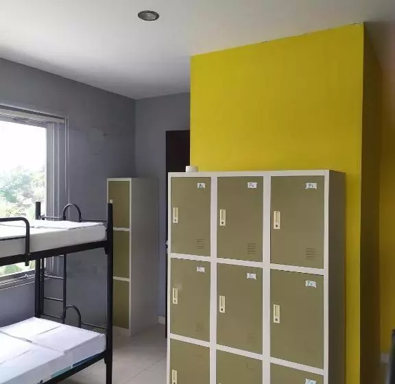 ユースホステル Footprints Xperience