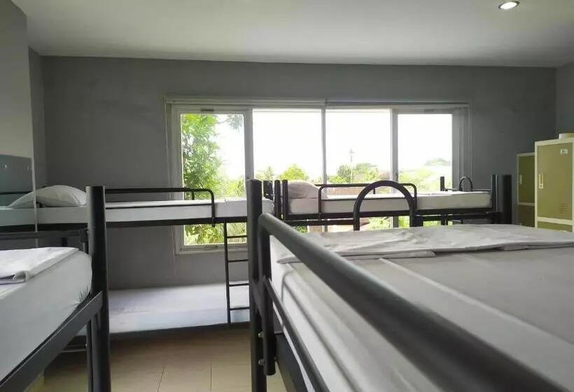 ユースホステル Footprints Xperience