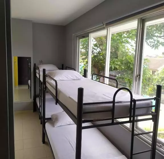 ユースホステル Footprints Xperience