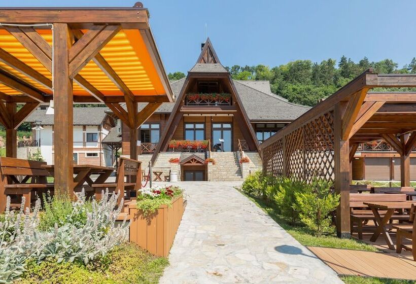 هتل Etno Naselje Vrdnička Kula